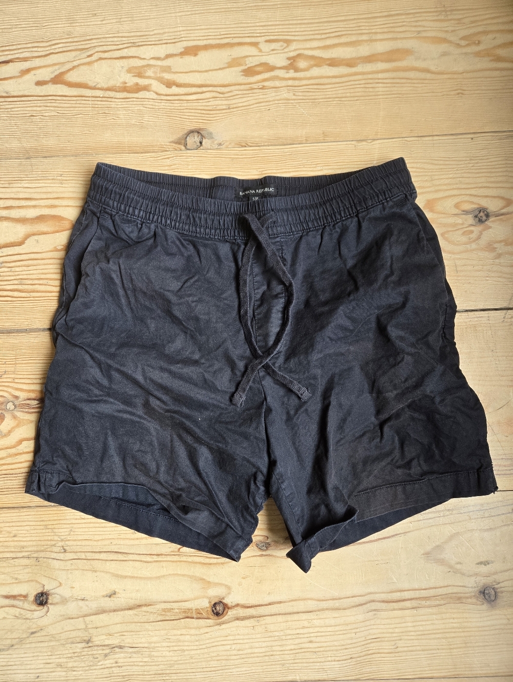 Banana Republic Black Pull-On Chino Shorts Small